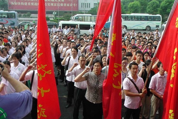 武漢工程大學教師代表參加湖北省“萬名教師師德承諾”活動