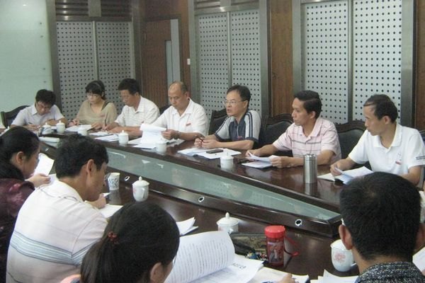 校領(lǐng)導(dǎo)主持召開紀(jì)檢審計工作座談會