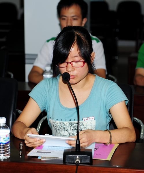 三明學(xué)院舉行“同心•海西春雨光彩助學(xué)金”發(fā)放儀式