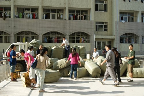 新建學生公寓配套工程竣工 400余名同學12日已入住