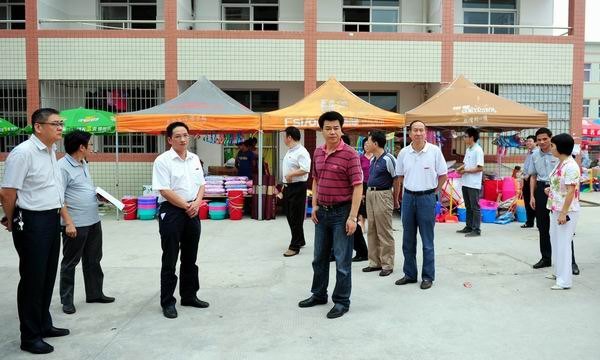 校領(lǐng)導(dǎo)檢查指導(dǎo)迎新準備工作