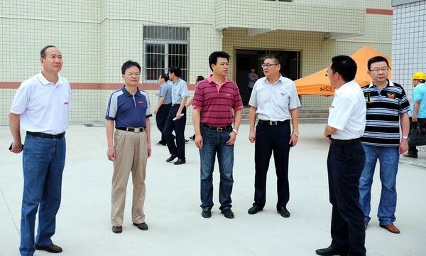 校領(lǐng)導(dǎo)檢查指導(dǎo)迎新準備工作