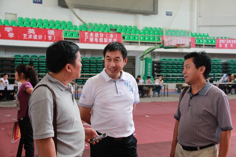 科技學(xué)院喜迎2012級新生