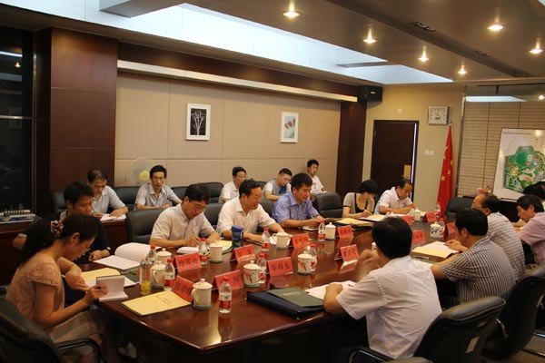 省人大調研組來景德鎮陶瓷學院調研