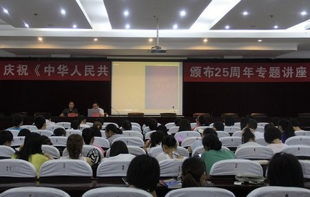 市檔案局局長(zhǎng)吳志剛來校講座