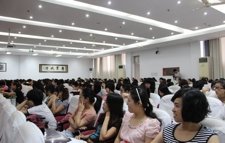 市檔案局局長(zhǎng)吳志剛來校講座