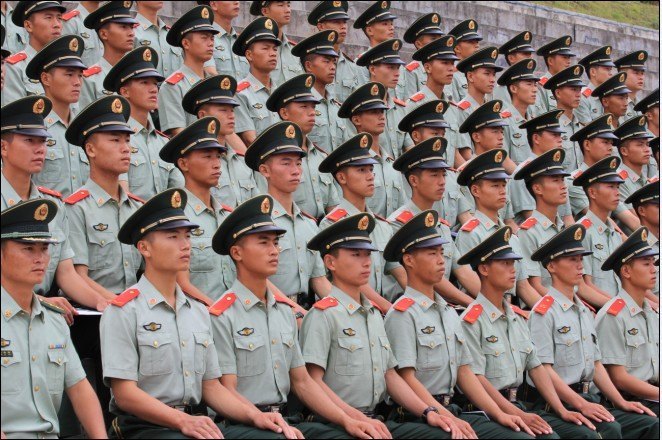 中山大學南方學院2012級新生開學典禮暨軍訓動員大會順利舉行