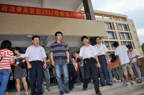 三明學院2012級新生順利入學