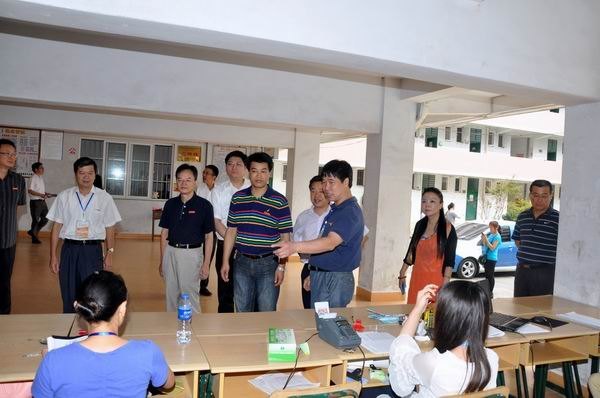 三明學院2012級新生順利入學