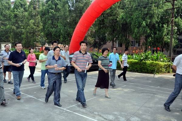 馬國防等校領(lǐng)導(dǎo)看望慰問2012級新生