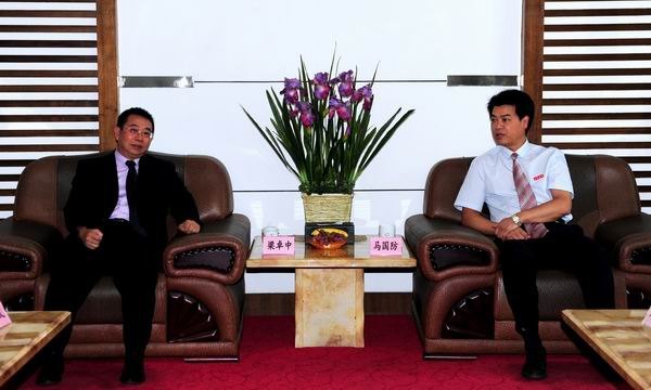 馬國防書記會見梁卓中副校長等臺灣貴賓