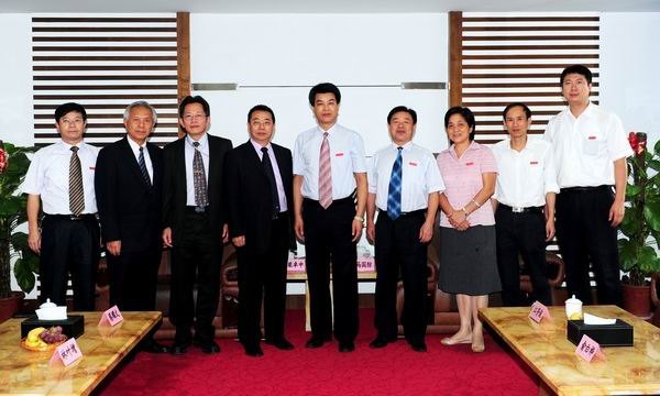 馬國防書記會見梁卓中副校長等臺灣貴賓