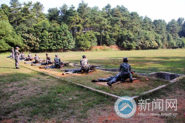 “送你一枚小彈殼!”——湖南科技大學12級新生實彈“試槍”
