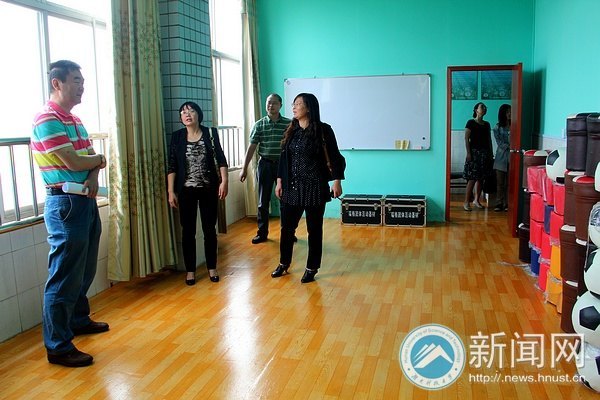 湖南省合格心理咨詢室建設項目專家組蒞臨湖南科技大學指導工作