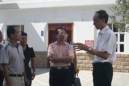 廣東畫院院長來校考察 稱贊肇慶學院四大景觀設計構思