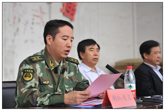 晉中學(xué)院在北院體育場(chǎng)舉行2012級(jí)新生軍訓(xùn)動(dòng)員大會(huì)