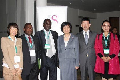 楊延東校長一行參加2012年非洲地區(qū)孔子學院聯(lián)席會議