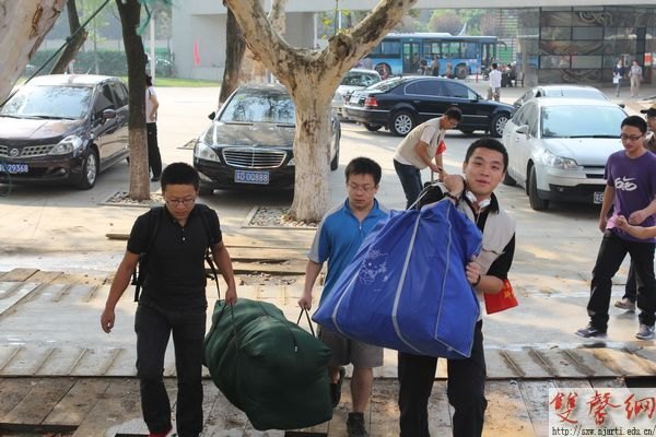 南京藝術學院2012級研究生報到工作圓滿完成