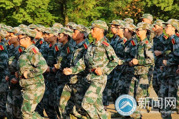 “我想和他們一起軍訓”