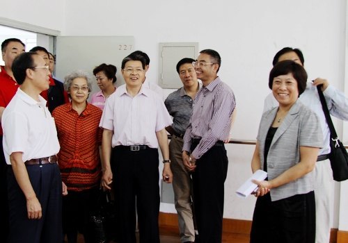 全國(guó)政協(xié)考察組來臺(tái)州學(xué)院專題考察調(diào)研