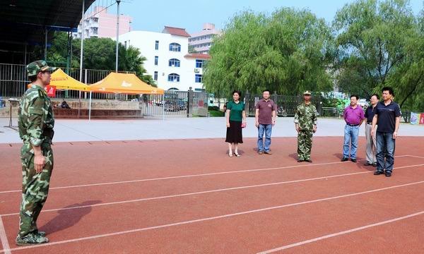 校領導看望慰問軍訓師生