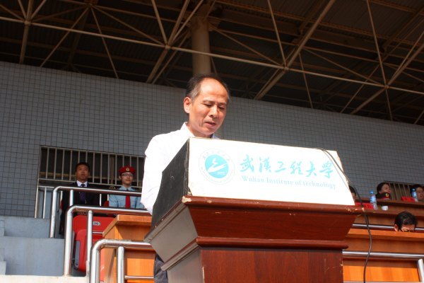 學校隆重舉行2012級新生開學典禮暨軍訓動員大會