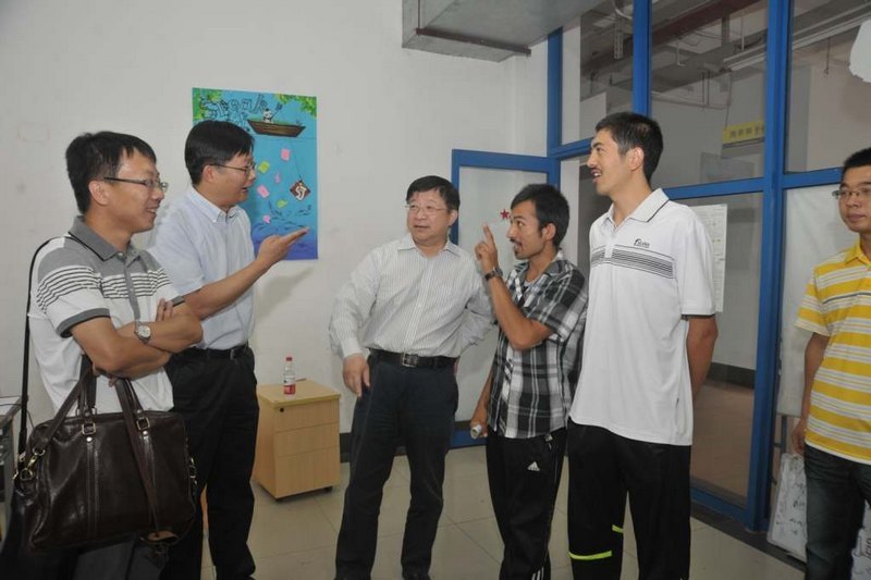 東華大學(xué)“綠色通道”助159位貧困學(xué)子順利入學(xué)