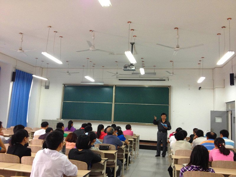 基礎部召開新學期教職工會議