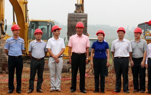 廣西師范學院五合新校區平整場地工程正式開工