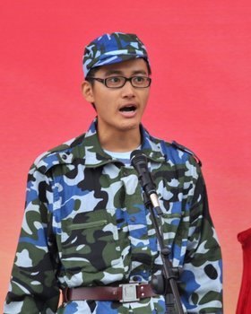 展風(fēng)采 顯豪情 常州工學(xué)院舉行2012級(jí)新生開學(xué)典禮暨軍訓(xùn)表彰大會(huì)