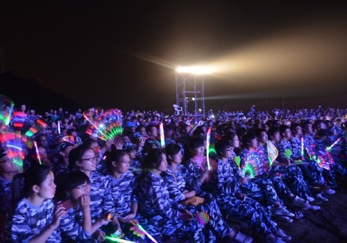 2012年迎新軍民聯(lián)歡晚會(huì)隆重舉行