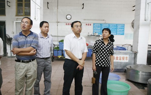 李仰智副院長率隊檢查兩校區(qū)后勤保障工作