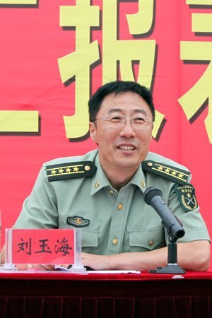 南京理工大學泰州科技學院隆重舉行2012級新生軍訓匯報表演暨表彰大會