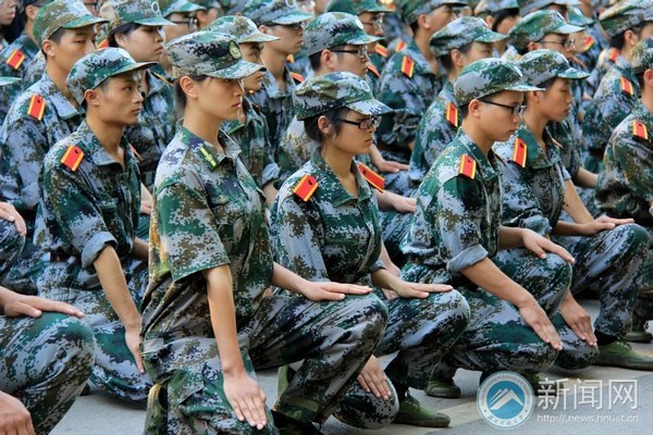 關愛與嚴厲筑起“軍訓之家”