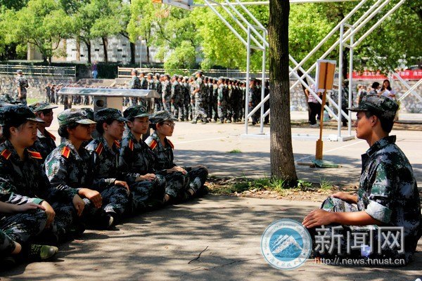 關愛與嚴厲筑起“軍訓之家”