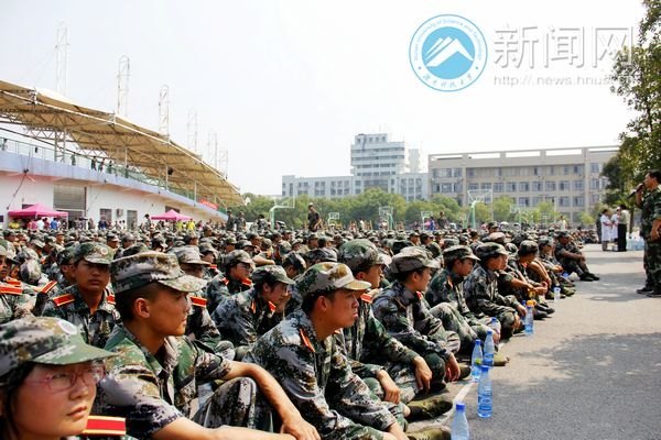 消防演習開啟新生安全教育第一課