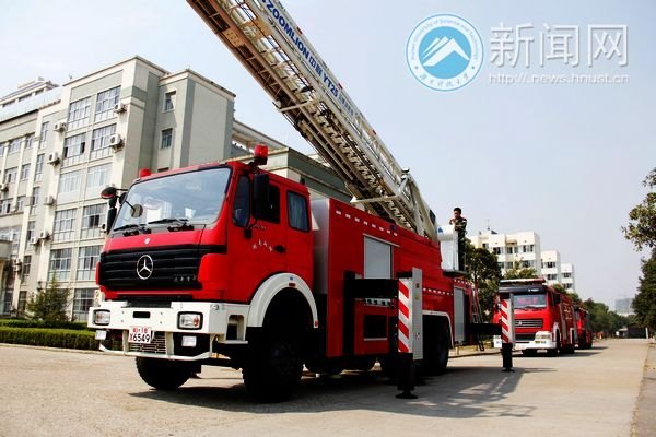 消防演習開啟新生安全教育第一課