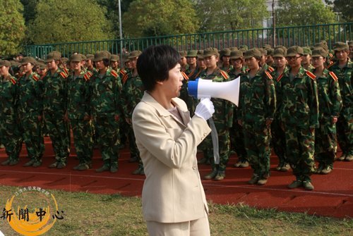 【組圖】2012級新生軍訓閉營式