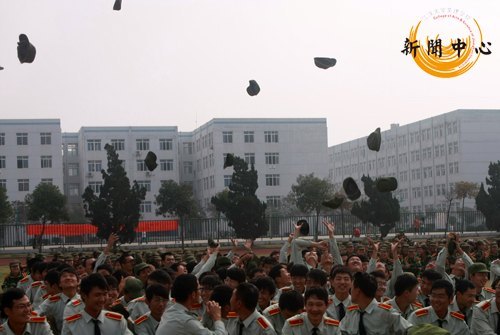 【組圖】2012級新生軍訓閉營式