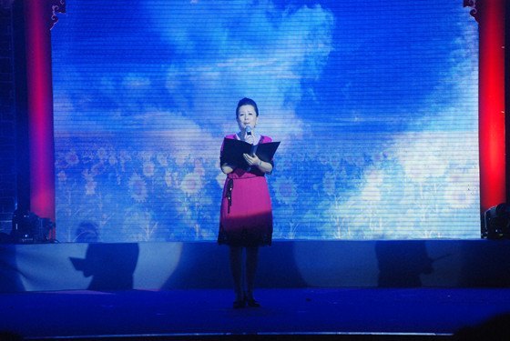 激情與知性的交匯 光影與韻律的圓融----“夢囈——難以言達之岸”:陳陟云詩歌鑒賞夜在廣東石油化工學院