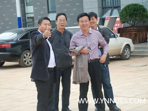 劉學民、王昆來等領導親切看望慰問軍訓返校新生