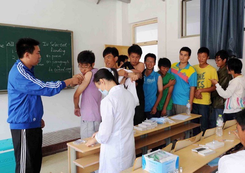 濱州學院2012級新生免費接種麻疹疫苗