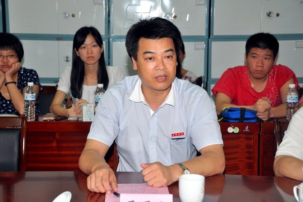 省戲劇專家熱評(píng)原創(chuàng)校園劇《上大學(xué)》