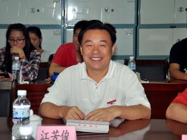 省戲劇專家熱評(píng)原創(chuàng)校園劇《上大學(xué)》