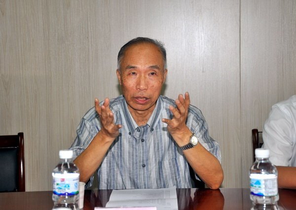 省戲劇專家熱評(píng)原創(chuàng)校園劇《上大學(xué)》