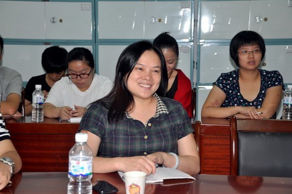 省戲劇專家熱評(píng)原創(chuàng)校園劇《上大學(xué)》