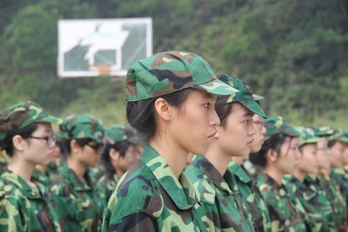 惠州學院舉行2012級學生軍訓開營式