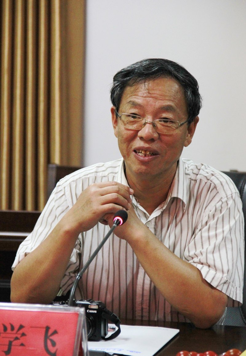 北京大學(xué)教授陳學(xué)飛蒞臨華中科技大學(xué)文華學(xué)院  稱贊華中科技大學(xué)文華學(xué)院“小華科”