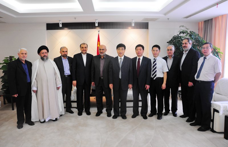 徐明稚校長會見伊朗伊斯蘭共和國科研與技術部副部長麥特坎一行