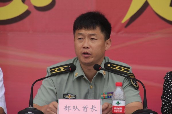 鄭州職業技術學院隆重舉行2012級新生軍訓總結表彰大會暨開學典禮